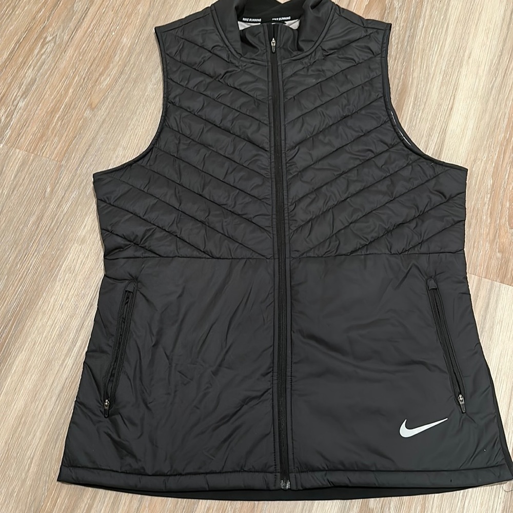 Men’s large Nike aerolayer large vest